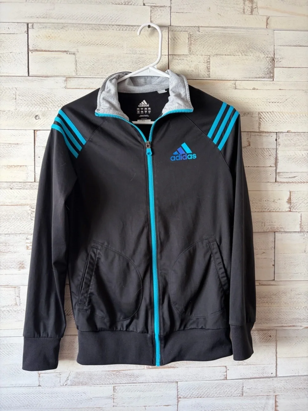 Adidas Black Jacket blue accents size small mens